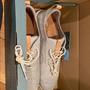 Toms sneakers
